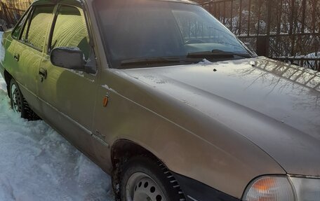 Daewoo Nexia I рестайлинг, 2002 год, 140 000 рублей, 3 фотография