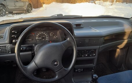 Daewoo Nexia I рестайлинг, 2002 год, 140 000 рублей, 5 фотография