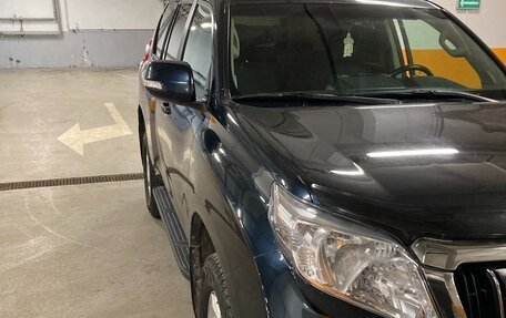 Toyota Land Cruiser Prado 150 рестайлинг 2, 2015 год, 3 500 000 рублей, 2 фотография