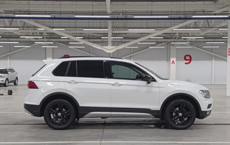 Volkswagen Tiguan II, 2019 год, 2 553 000 рублей, 5 фотография