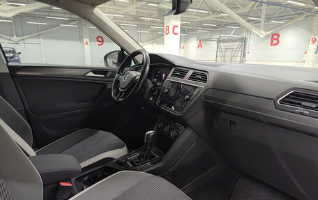 Volkswagen Tiguan II, 2019 год, 2 553 000 рублей, 13 фотография