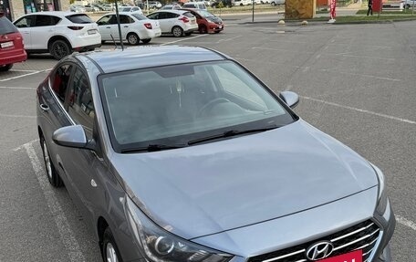 Hyundai Solaris II рестайлинг, 2018 год, 1 350 000 рублей, 4 фотография