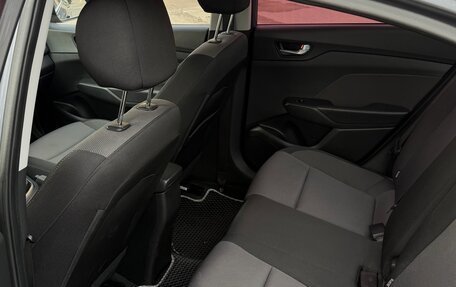 Hyundai Solaris II рестайлинг, 2018 год, 1 350 000 рублей, 13 фотография