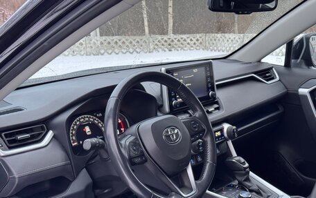 Toyota RAV4, 2021 год, 3 395 000 рублей, 12 фотография