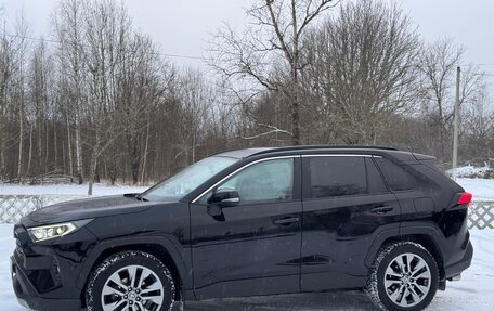 Toyota RAV4, 2021 год, 3 395 000 рублей, 2 фотография