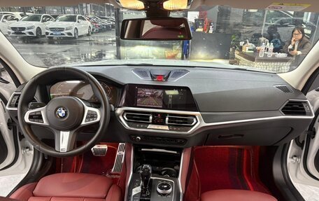 BMW 3 серия, 2021 год, 2 917 000 рублей, 14 фотография