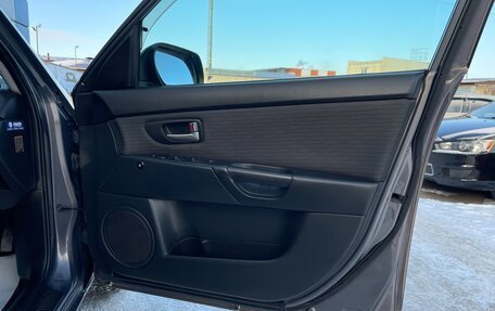 Mazda Axela, 2006 год, 597 000 рублей, 15 фотография