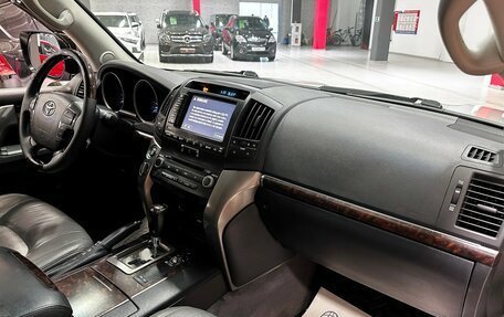 Toyota Land Cruiser 200, 2008 год, 3 600 000 рублей, 17 фотография