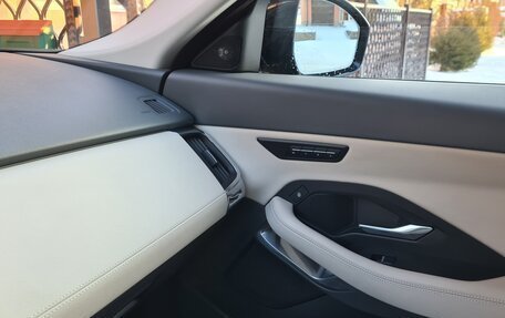 Jaguar E-Pace, 2019 год, 3 650 000 рублей, 13 фотография