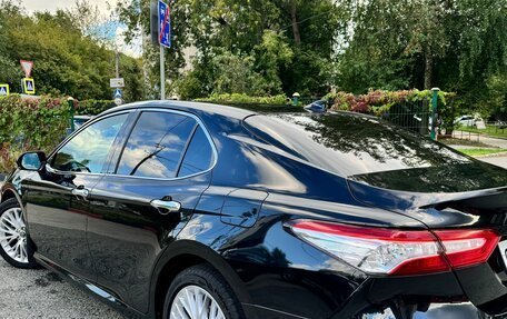 Toyota Camry, 2019 год, 3 280 000 рублей, 2 фотография