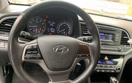 Hyundai Elantra VI рестайлинг, 2017 год, 1 550 000 рублей, 10 фотография