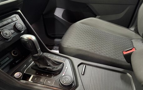 Volkswagen Tiguan II, 2017 год, 2 080 000 рублей, 19 фотография