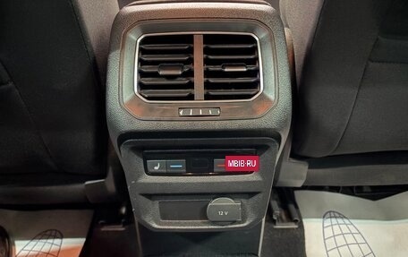 Volkswagen Tiguan II, 2017 год, 2 080 000 рублей, 25 фотография