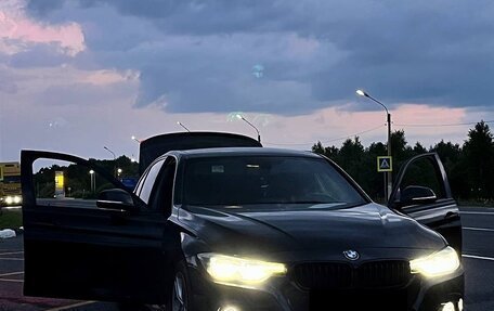 BMW 3 серия, 2018 год, 3 100 000 рублей, 1 фотография