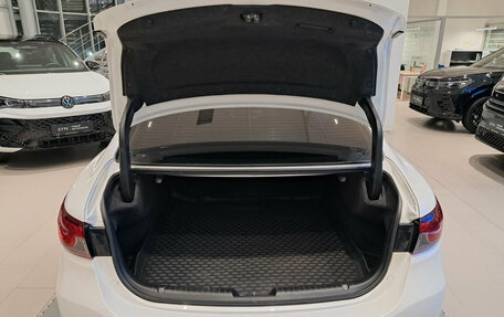 Mazda 6, 2017 год, 1 970 000 рублей, 12 фотография