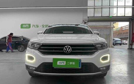 Volkswagen T-Roc I, 2021 год, 1 930 000 рублей, 2 фотография