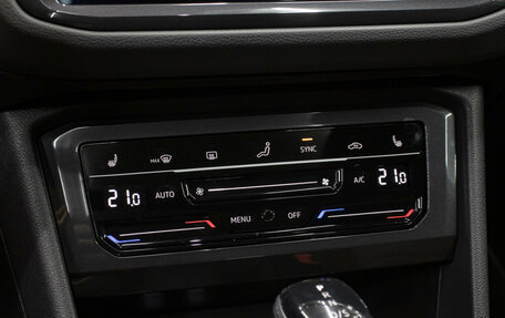 Volkswagen Tiguan II, 2020 год, 3 998 000 рублей, 19 фотография