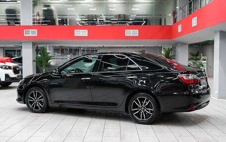 Toyota Camry, 2018 год, 1 950 000 рублей, 4 фотография