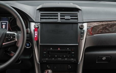 Toyota Camry, 2018 год, 1 950 000 рублей, 14 фотография