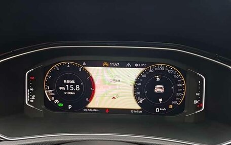 Volkswagen T-Roc I, 2022 год, 2 125 000 рублей, 23 фотография