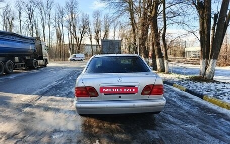 Mercedes-Benz E-Класс, 1999 год, 720 000 рублей, 6 фотография