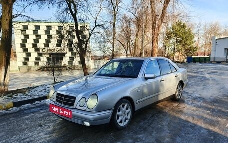 Mercedes-Benz E-Класс, 1999 год, 720 000 рублей, 3 фотография