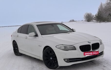 BMW 5 серия, 2010 год, 1 290 000 рублей, 2 фотография