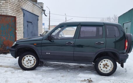 Chevrolet Niva I рестайлинг, 2004 год, 288 000 рублей, 2 фотография