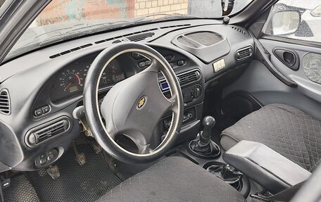 Chevrolet Niva I рестайлинг, 2004 год, 288 000 рублей, 8 фотография