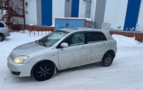 Toyota Corolla, 2004 год, 550 000 рублей, 4 фотография