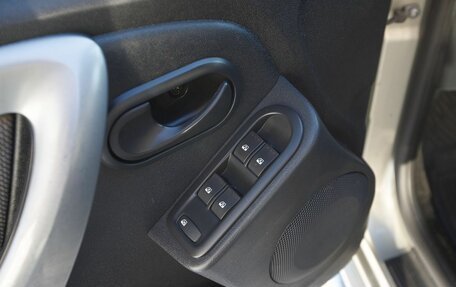 Renault Duster I рестайлинг, 2012 год, 890 000 рублей, 9 фотография