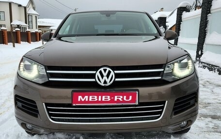 Volkswagen Touareg III, 2011 год, 1 930 000 рублей, 1 фотография