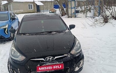 Hyundai Solaris II рестайлинг, 2013 год, 570 000 рублей, 1 фотография