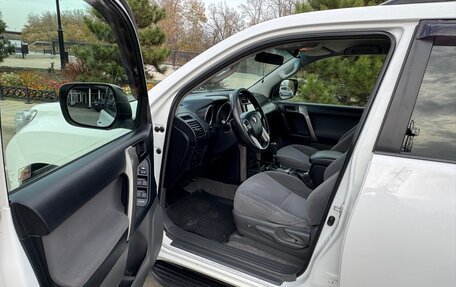 Toyota Land Cruiser 200, 2012 год, 3 100 000 рублей, 8 фотография