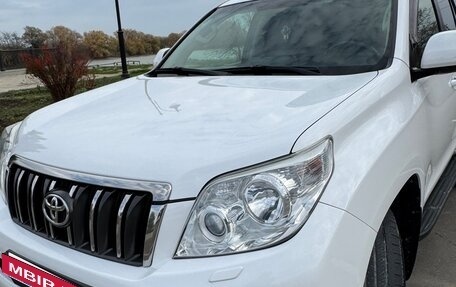 Toyota Land Cruiser 200, 2012 год, 3 100 000 рублей, 2 фотография