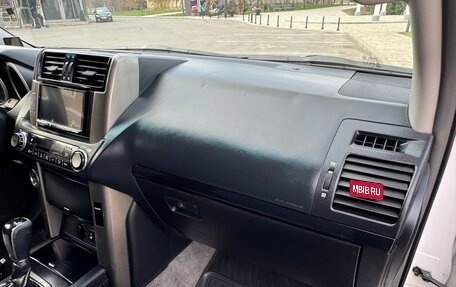 Toyota Land Cruiser 200, 2012 год, 3 100 000 рублей, 14 фотография