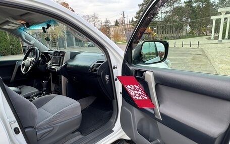 Toyota Land Cruiser 200, 2012 год, 3 100 000 рублей, 13 фотография