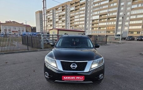 Nissan Pathfinder, 2015 год, 1 650 000 рублей, 3 фотография