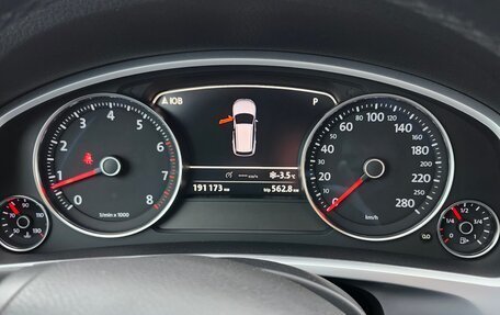 Volkswagen Touareg III, 2011 год, 1 930 000 рублей, 8 фотография