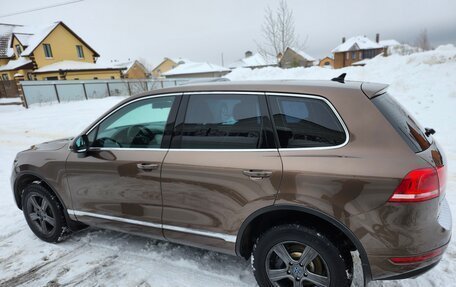 Volkswagen Touareg III, 2011 год, 1 930 000 рублей, 4 фотография