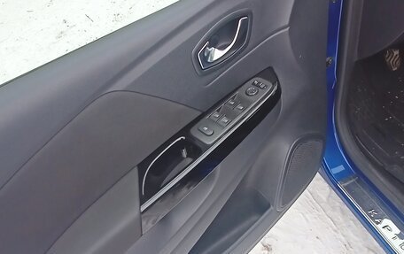 Renault Kaptur I рестайлинг, 2021 год, 1 899 000 рублей, 21 фотография