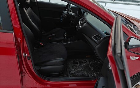 Hyundai Solaris II рестайлинг, 2018 год, 1 250 000 рублей, 6 фотография