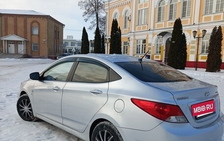 Hyundai Solaris II рестайлинг, 2013 год, 695 000 рублей, 9 фотография