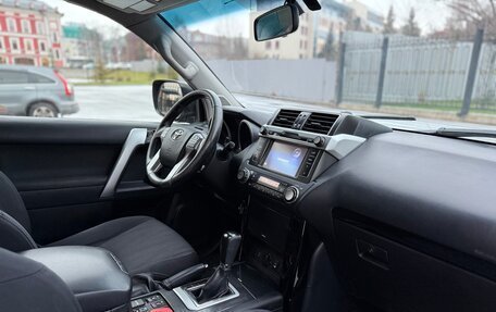 Toyota Land Cruiser Prado 150 рестайлинг 2, 2015 год, 2 770 000 рублей, 11 фотография