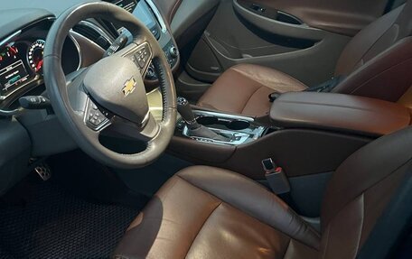 Chevrolet Malibu IX, 2017 год, 1 820 000 рублей, 4 фотография