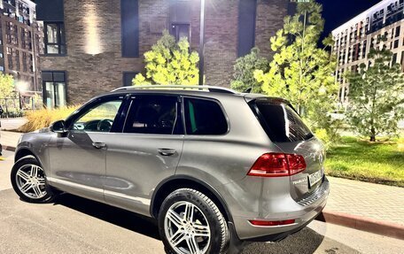 Volkswagen Touareg III, 2012 год, 2 400 000 рублей, 3 фотография