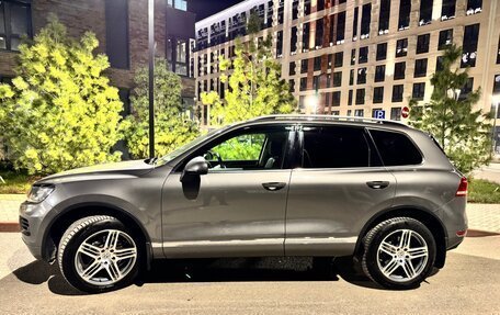 Volkswagen Touareg III, 2012 год, 2 400 000 рублей, 2 фотография