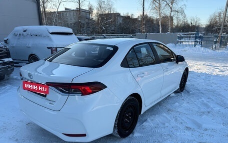 Toyota Corolla, 2022 год, 2 700 000 рублей, 3 фотография