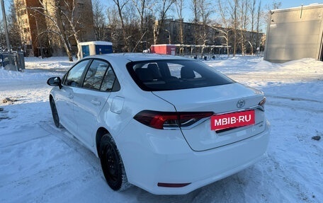 Toyota Corolla, 2022 год, 2 700 000 рублей, 4 фотография
