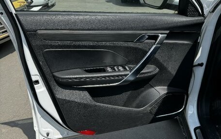 Geely Atlas, 2024 год, 1 696 800 рублей, 5 фотография